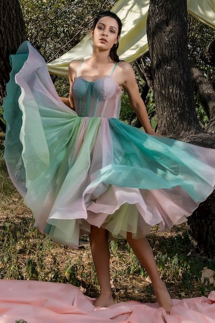 Silk Drape Dress, Rajdeep Ranawat, Organza Embroidery, Neck Corset, Dress With Corset, Organza Dress, Sheer Skirt, Gray Silk, Multicolor Dress