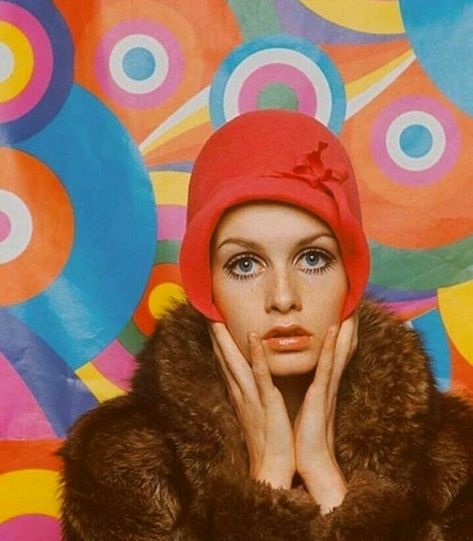 60s Photoshoot, Twiggy Model, 60’s Aesthetic, 1960s Aesthetic, 60s Aesthetic, 60s Girl, Patti Hansen, 60s Vibe, Lauren Hutton