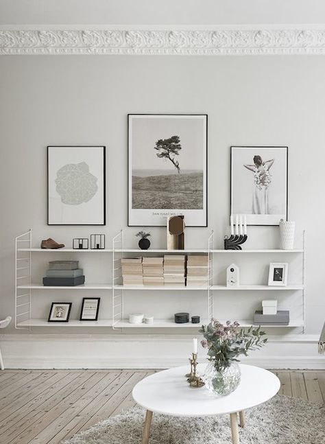 Sweden Apartment, Feng Shui Living Room, String Shelf, Scandinavian Apartment, Ideas Hogar, Beautiful Decoration, A Living Room, Cheap Home Decor, Living Room Inspiration