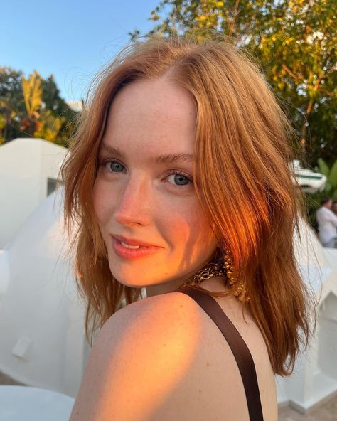 Ellie Bamber (@elliebamber_) • Instagram photos and videos Ellie Bamber, Miss You Already, Great Movies To Watch, Nocturnal Animals, Lily Evans, Richard Madden, My Darling, Saint James, Great Movies