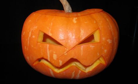 I'm Crotchety About Pumpkin Beers (Except One) Craft Pumpkin Carving, Awesome Pumpkin Carvings, Halloween Apples, Cute Pumpkin Carving, Pumkin Carving, October Ideas, Pumpkin Beer, Ghost Videos, Pumpkin Carving Ideas