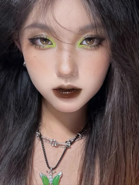 Green Eye Makeup, Douyin Makeup, Cute Eye Makeup, Doll Eye Makeup, Ethereal Makeup, Green Makeup, Red Makeup, Pinterest Makeup, Beautiful Eye Makeup