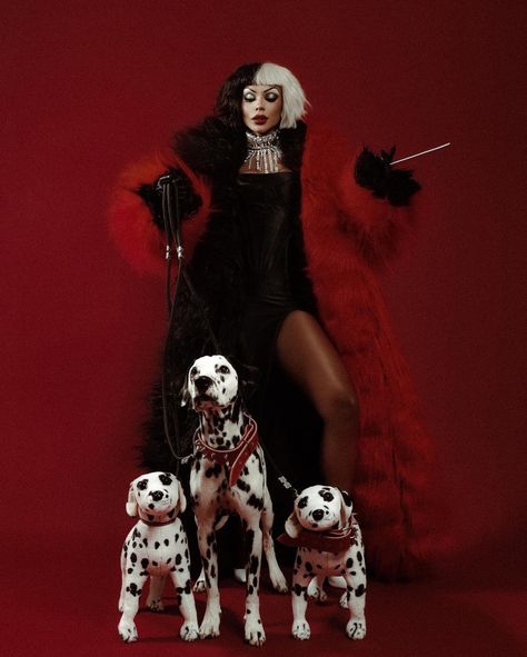 Best Celebrity Halloween Costumes, Celebrity Halloween, Cruella Deville, Celebrity Halloween Costumes, Black Bride, Fantasias Halloween, Sephora, Halloween Costumes, Black Women