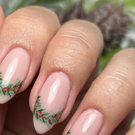 Samantha Lees - Nail Tech🙋🏼‍♀️ on Instagram: "Day 11 of 12 days of Christmas 🎄  Day 11 - foliage  Here’s a few nail designs, the 2nd photo was done using watercolours.   @magpie_beauty #magpiebeauty #magpiebrandpartner #magpiegelcolour #magpiegel #christmasnails #winternails #nails #nailart #nailinspo #naildesigns #nailsdesign #showscratch #gelnails #biab #buildergel #nailaddict #nailtech #nailsofinstagram #nailstepbystep #christmas #christmasinspo #12daysofchristmasnails2023  #nailreels #nailreel #nailtutorials #nailtutorial #frenchnails #alternativefrench #garlandnails" Glitter French Tips, Winter Manicure, Classic French Manicure, Manicure Inspiration, Candy Cane Stripes, Holiday Nail Art, Winter Nail Designs, Christmas Nail Designs, Elegant Nails