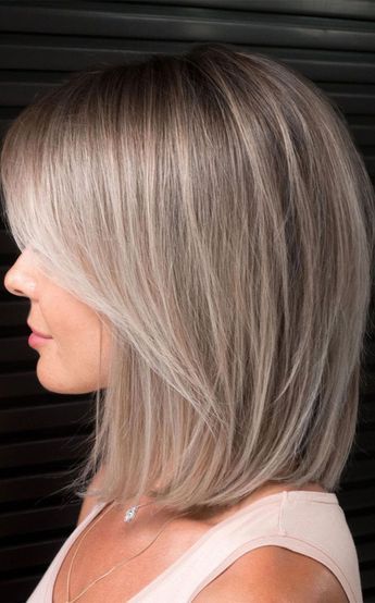 Hair Colours For Winter, Shadow Roots, Winter Blonde Hair, Walking Out, Long Bob Haircuts, Caramel Highlights, Balayage Hair Blonde, Pretty Hair Color, Winter Hair Color