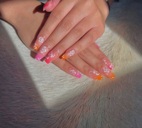 #summernails #prettynails #pinknails #orangenails #hawaiinails Hawaiian Flower Nails, Hawaii Nails, Nails Orange, Hawaiian Flower, Hawaiian Flowers, Orange Nails, Orange And Pink, Flower Nails, Pink Nails