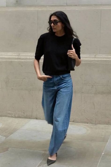 How to Style Barrel-Leg Jeans: Tips & Trends | Wardrobe Icons Barrel Denim Outfit, Styling Barrel Jeans, Barrel Leg Pants Outfit, Styling Barrel Leg Jeans, How To Style Barrel Jeans, Barrel Jeans Street Style, Everyday Winter Outfits, Barrel Jeans Outfit, Red Flats Outfit