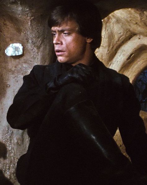 Rotj Luke Skywalker, Luke Skywalker Cute, Luke Skywalker Pfps, Luke Skywalker Rotj, Luke Skywalker Reaction Pic, Luke Skywalker Return Of The Jedi Icon, Jedi Grand Master, Star Wars Luke, Star Wars Luke Skywalker