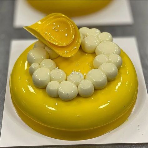 sweetest on Instagram: "Tropical Entremet By @antonio.bachour • • • 🍰 #tropical #entremet #dessert #food #desserts #yum #yummy #amazing #instagood #instafood #sweet #chocolate #cake #icecream #dessertporn #foodforfoodies #foodgasm #cupcakes #pancakes #foodphotography #delish #foods #delicious #tasty #eat #eating #hungry #foodpics #sweettooth" Antonio Bachour, Sweet Chocolate Cake, Dessert Food, Cake Chocolate, Sweet Chocolate, Food Pictures, Chocolate Cake, Assessment, Pancakes