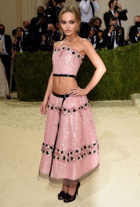 Lily-Rose Depp also wore Chanel on the red carpet. - Evan Agostini/Invision/AP Lily Rose Depp Red Carpet, Maximalist Style Fashion, Prabal Gurung Gown, Versace Gown, Gala Outfit, Met Gala Red Carpet, Celebrity Kids, Lily Rose Depp, Lily Rose