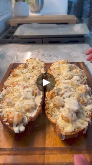 Alfredo Garlic Bread, Shrimp Toast, Shrimp Alfredo, Random Recipes, Garlic Bread Recipe, Large Shrimp, Herb Seasoning, Seafood Dinner, Cajun Seasoning