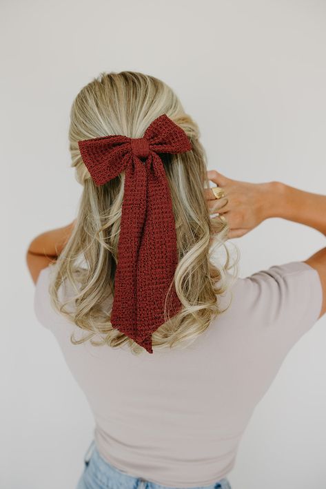 Our bows are the perfect mix of feminine, sophistication, and whimsy! This long tail bow is absolutely a must. Made with a rusty-red, stretchy, knit fabric; it matches any hairstyle and outfit, seamlessly, and with the large barrette attachment, it's so easy to apply. Elevate any look instantly with this adorable Andi Bow. Large Barrette, Crochet Hair Bows, Bow Ponytail, Tiered Dresses, Bow Barrette, Bandana Hairstyles, Crochet Hair, Long Tail, Big Bows