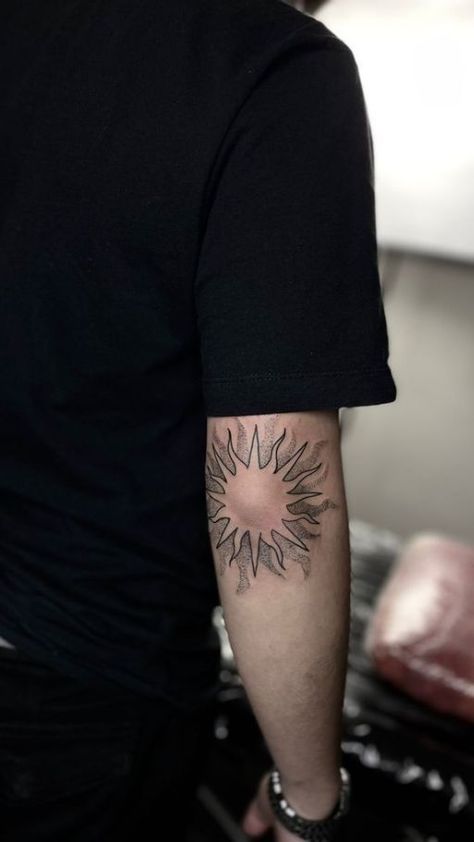 Bend the rules with ink: Elbow tattoo ideas. Explore unique and striking designs to make a bold statement with your ink. Elbow Tattoos Ideas, Near Elbow Tattoo, Elbow Sun Tattoo Men, Tattoos On Elbow, Under Elbow Tattoo, Elbow Tattoo Design, Key Tattoo, Faith Tattoo, Elbow Tattoos