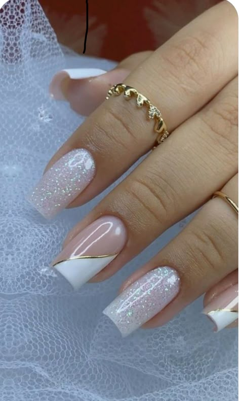 White Gold Nail Art, Manicure Elegante, Elegant Touch Nails, Bridal Nails Designs, Manicure Nail Designs, French Tip Nail Designs, Nude Nail Designs, Fancy Nails Designs, Pretty Nail Art Designs