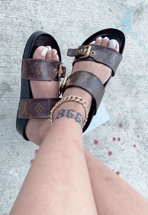 Birth Year Tattoo, Year Tattoo, Fresh Shoes, Birth Year, Hype Shoes, Girly Shoes, Ankle Tattoo, Swag Shoes, Cute Sandals