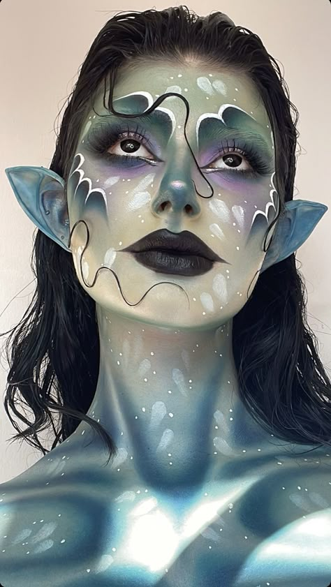 Sea Monster Face Paint, Creative Sfx Makeup Looks, Angler Fish Makeup, Swamp Monster Makeup, Mermaid Sfx Makeup, Mythical Creature Makeup, Sea Monster Makeup, Scary Mermaid Makeup, Fantasy Makeup Ideas Creative