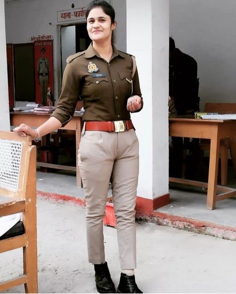 Suraj Sharma, Bihar Police, Aparna Dixit, Indian Police Service, Indian Police, Easy Company, Celebrity Fashion Outfits, Teen Patti, Female Cop