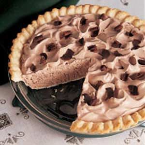 Frozen Chocolate Pie, Homemade Chocolate Pie, Chocolate Pie Recipe, Biscuits Graham, Chocolate Pie Recipes, Frozen Pie, Chocolate Curls, Baking Cocoa, Potato Peeler