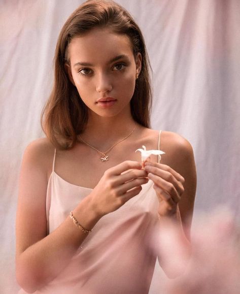 Picture of Inka Williams Inka Williams, Swimwear Trends, Dark Beauty, Puff Sleeve Top, Carolina Herrera, Bra Lingerie, Latest Fashion For Women, Kendall Jenner, Dark Hair