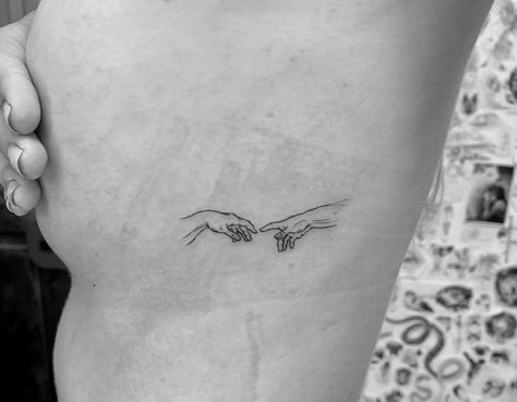 Single Line Body Tattoo, Tiny Tattoos Italy, Single Line Tattoo Ideas, Tattoos For Italy, Rome Inspired Tattoos, Rome Tattoo, Single Needle Tattoo Ideas, Italy Tattoo Ideas, Italian Tattoo Ideas