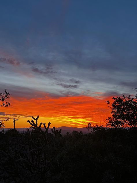 sunlit hills, santa fe new mexico #sunset #santafe #newmexico #aesthetic #southwestern Santa Fe Aesthetic, Santa Fe New Mexico Aesthetic, New Mexico Photography, Santa Fe New Mexico, Roswell New Mexico Aesthetic, Santa Fe Photography, New Mexico Scenery, New Mexico Aesthetic, Southwest Aesthetic