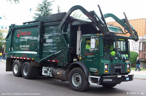 Refuse vehicle thread - Page 2 - General Lounge - Canadian Public ... Republic Services, Rubbish Truck, Truck Graphics, Police Truck, Logging Equipment, Equipment Trailers, Heavy Construction Equipment, Public Transit, Towing Service