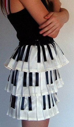 Women Piano Key Pleated Skirt (by coyotepeyote) Piano Key, Renzo Piano, Piano Keys, The Black Keys, Music Fashion, Indie Fashion, Look Fashion, A Black, Pleated Skirt