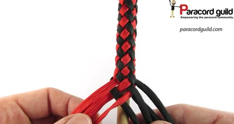 Plaiting paracord using a checkerboard like pattern. 8 Strand Braid, Paracord Necklace, Paracord Dog Leash, Paracord Braids, Paracord Diy, Paracord Tutorial, Paracord Knots, Knot Braid, Macrame Knots Pattern