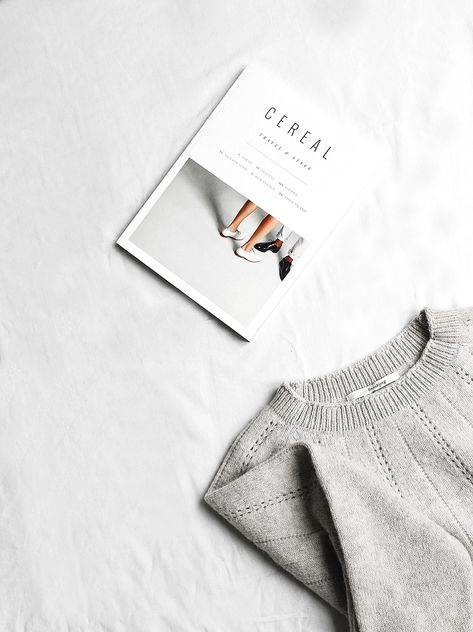 current inspiration Minimalist Flatlay, Minimal Stil, Minimalism Fashion, Minimalist Moda, Minimal Photography, Minimalist Photos, Space Photography, Minimalist Travel, Flat Lay Photography