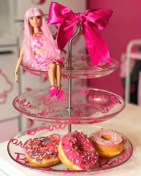 Girls Barbie Birthday Party, Barbie Pool Party, Barbie Bday, Barbie Bachelorette, Party Birthday Cake, Barbie Party Decorations, Birthday Party Princess, Barbie Theme Party, Decoration Birthday Party