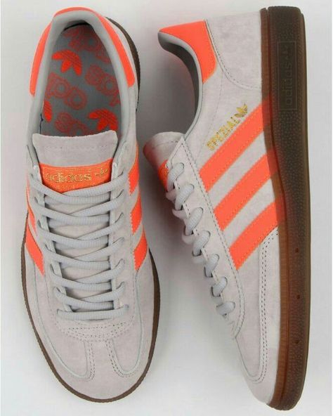 Adidas Snickers, Cute Adidas Shoes, Adidas Casual, Adidas Shoes Originals, Look Adidas, Dr Shoes, Soft Orange, Adidas Trainers, Adidas Spezial