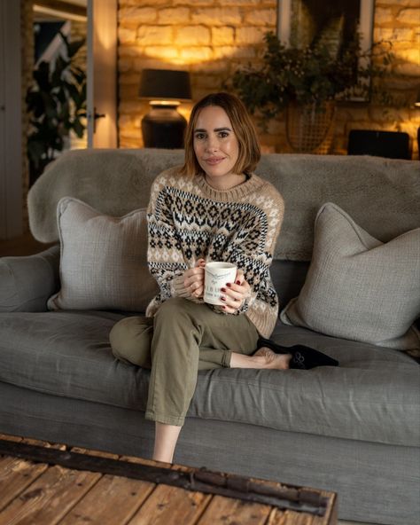 All my absolute favourite TV shows to snuggle down and watch at the moment! I’d love to hear your favourite shows! Rainy London, Lincoln Lawyer, Louise Redknapp Tights, Front Roe, Sky Tv, Tv Series To Watch, Louise Roe, Watch Tv, Activewear Fashion