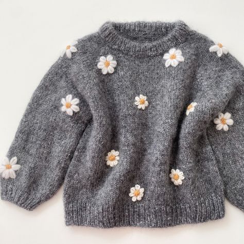 Daisy pullover, knitted blouse, daisy jumper, girl daisy sweater, kids knitwear, vintage girls sweater, hand knit, embroidered daisy sweater Daisy Sweater, Knitted Blouse, Girls Sweater, Vintage Girls, Alpaca Wool, Girls Sweaters, Hand Embroidered, Sweater Outfits, Pullover Sweaters