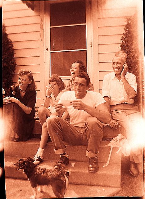 1950s Suburbia, 1950s Family, 1950s Life, Old Family Photos, River Delta, Vintage Lifestyle, Bald Head, Vintage Life, Vintage Portraits