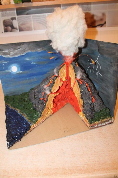 Vulcano Diy For Kids, Diy Volcano Project Kids, Diy Volcano Projects, Paper Mache Volcano, Volcano Science Projects, Volcano Project, Volcano Model, Volcano Projects, Dinosaur Books