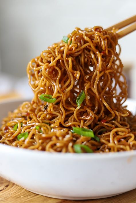 Ramen Noodle Appetizer, Garlic Fried Noodles, Thai Chili Noodles, Honey Garlic Chili Crisp Noodles, Creamy Spicy Garlic Ramen, Chili Garlic Ramen Noodles, Ramen With Chili Oil, Spicy Chili Noodles, Spicy Rice Noodle Recipes