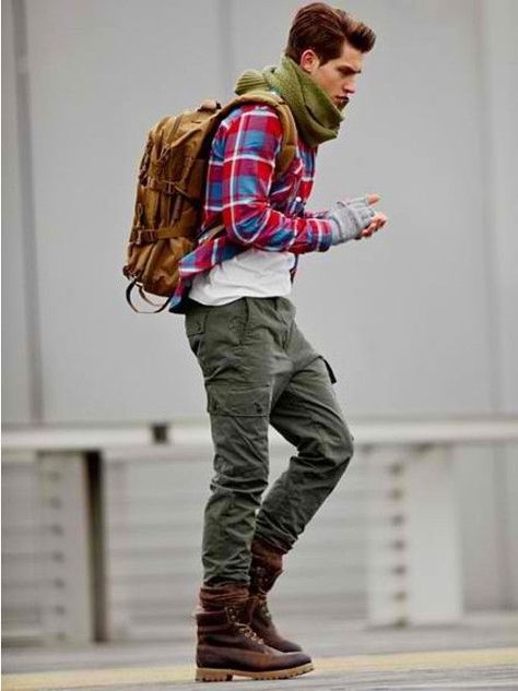 Cargo Pants Outfits for Men - 17 Ways to Wear Cargo Pants Style College, Cargo Pants Outfit, Mens Fashion Rugged, Men's Outfits, Hipster Mens Fashion, Green Cargo Pants, Rugged Style, Men Pants, White Crew Neck