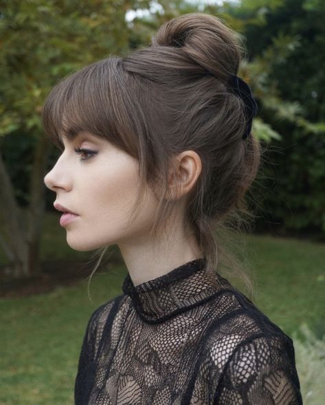 Lily Collins Hair, Sanggul Modern, Long Hair With Bangs, Lily Collins, Hair Dos, Bridesmaid Hair, Hair Day, Hairstyles With Bangs, Pretty Hairstyles