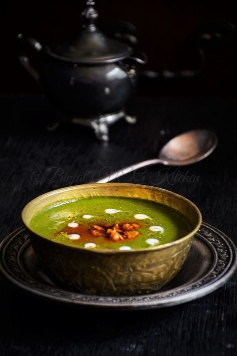 Palak Shorba Creamy Spinach Soup, Spinach Soup Recipe, Spinach Benefits, North Indian Recipes, Spinach Soup, Refreshing Food, Cuisine Recipes, Indian Spices, Healthy Soup