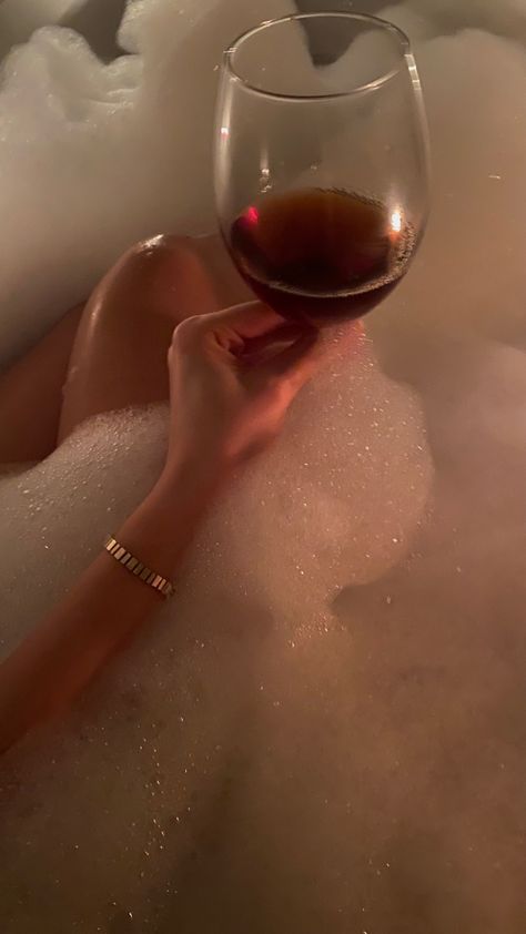 Bath Tub Aesthetic, Bubble Bath Aesthetic, Bath Wine, Wine Bath, Bathtub Aesthetic, Glass Bathtub, Aesthetic Bath, Wine Aesthetic, Bath Aesthetic