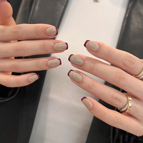 Nails Earth Tones, Shiny Nails Designs, Minimal Nails Art, Asian Nails, Hard Nails, Simple Gel Nails, Minimal Nails, Casual Nails, Estilo Hippie