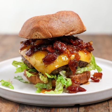 Bacon Jam Burger Bacon Jam Burger Recipes, Bacon Onion Jam For Burgers, Jam Burger, Burger With Bacon Jam, Bbq Bacon Burger, Bacon Burger Aesthetic, Ground Beef Patties, Bacon Jam Burger, Sweet And Spicy Bacon Burger Whataburger Recipe