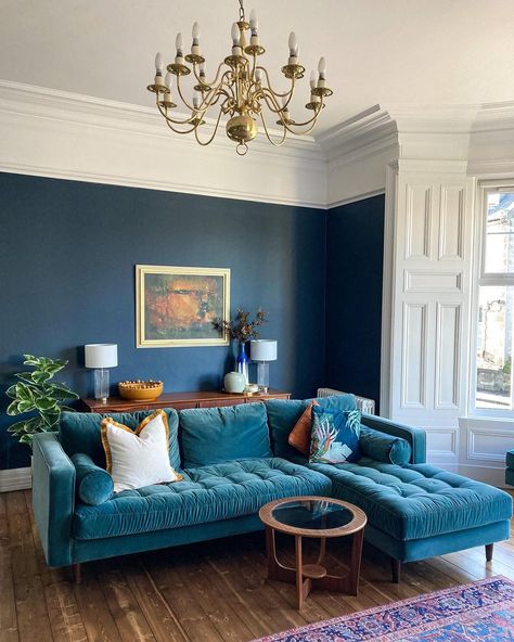 Blue Sofa Living, Blue Sofas Living Room, Living Colors, Set Sofa, Blue Sofa, Blue Living Room, Wallpaper Living Room, Living Room Inspo, A Living Room