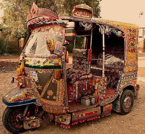 Truck Art Pakistan, Pakistan Art, Pakistani Art, Pakistan Culture, Pakistani Culture, Pakistan Travel, Pakistan Zindabad, Goa India, Truck Art