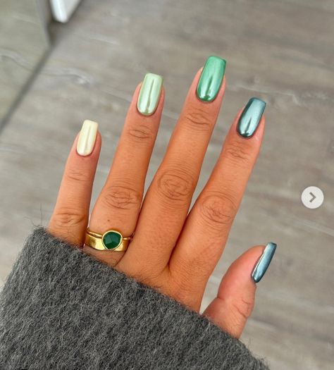 Ombre Chrome Nails, Sophisticated Nails, Natural Nails Manicure, Unghie Sfumate, Fun Summer Nails, Chrome Nails Designs, Green Nail Designs, Dream Nails, Fancy Nails