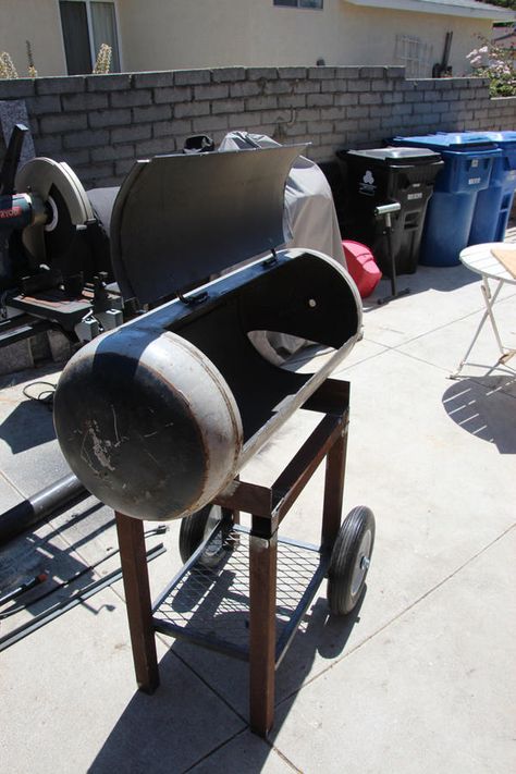 Small RF Build using a 100 pound propane tank Propane Tank Smoker, Build A Smoker, Offset Smoker, Propane Tank, Propane, The 100, Building, Design