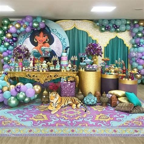 Fotos De Monica Caumene Em Topos | Aniversario Da Minnie Arabian Theme Party, Princess Jasmine Party, Arabian Party, Aladdin Birthday Party, Princess Jasmine Birthday Party, Princess Jasmine Birthday, Aladdin Party, Jasmine Party, Jasmine Birthday