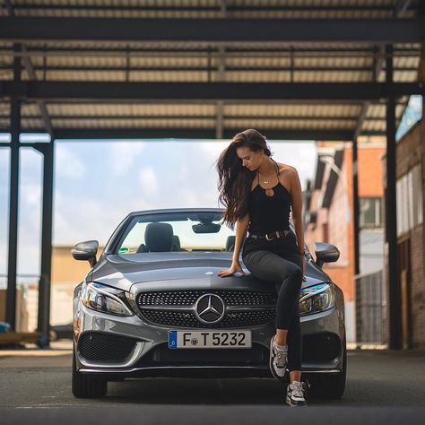 Instagram Driving Mercedes, K C, Drive Mercedes, Mercedes Aesthetic, Red Mercedes, Car Women, Mercedes Girl, Girl Driving, Driving Night