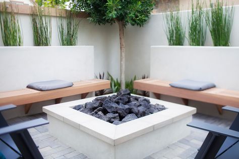 Stucco Fire Pit, Stucco Planter, Modern Fire Pits, Modern Outdoor Living Area, Landscape Bricks, Modern Outdoor Living, Modern Fire Pit, Square Fire Pit, Concrete Fire Pits