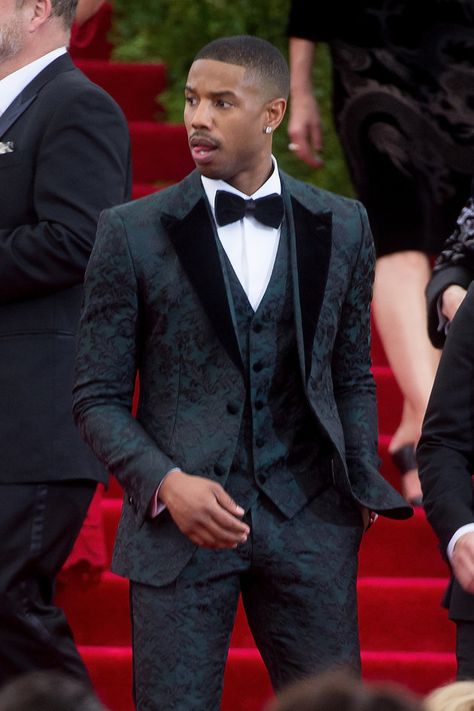 Prom Outfits For Guys, Michael Bakari Jordan, Prom Suits For Men, Black Suit Men, Michael B Jordan, Dress Suits For Men, Outfits For Men, Designer Suits For Men, Green Suit